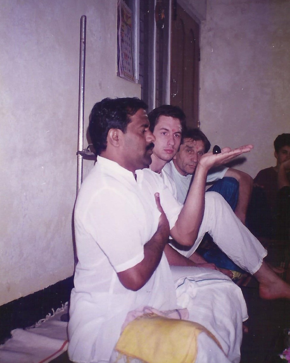 Shri Balbhim Anna Ji practicing Shivayoga with Ishtalinga on the left palm